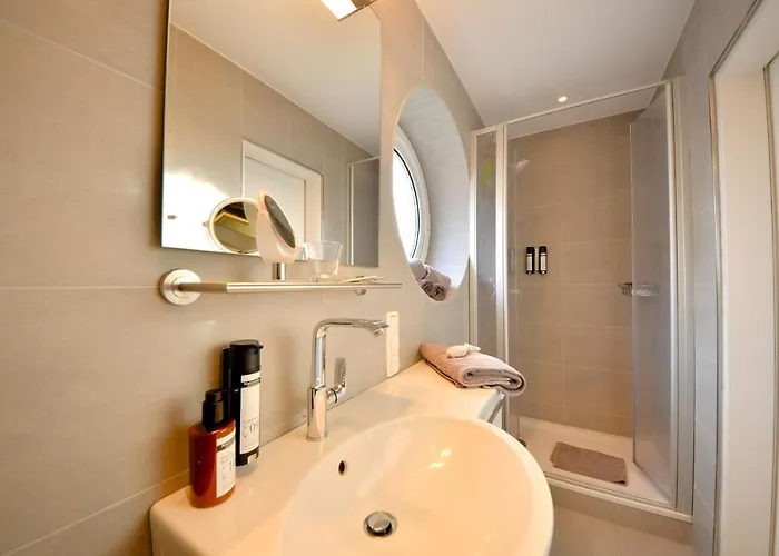 Haus Poseidon - 2 1 *